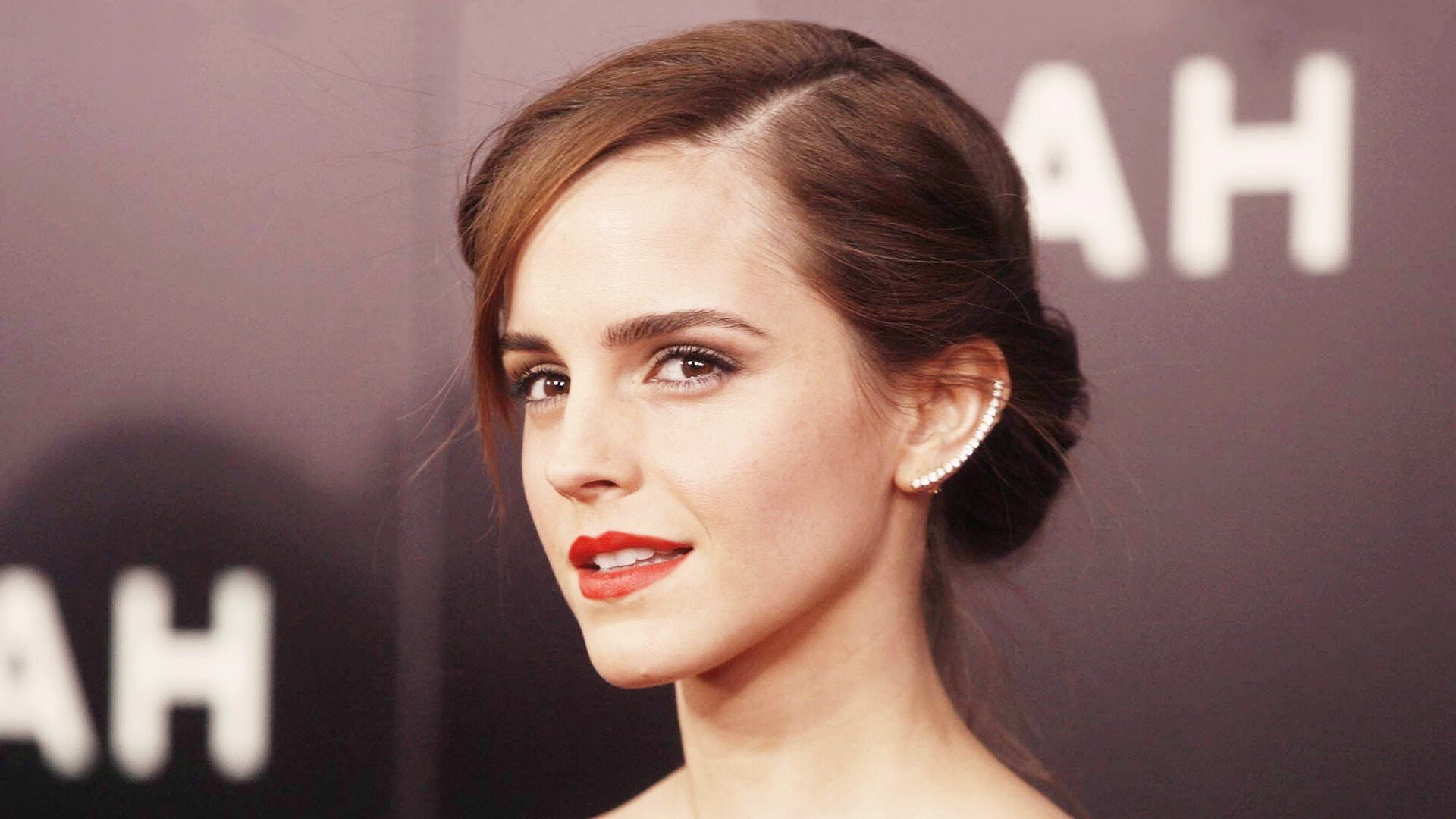 英超冠军争夺：悬念重重，精彩不断！，英超 联赛冠军